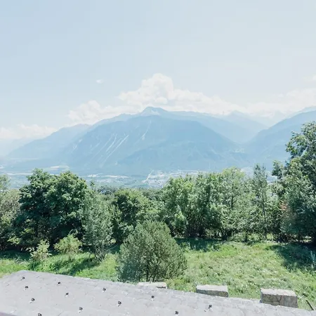 Magnifique Chalet Mitoyen Avec Vue Sur Les Montagnes Crans-Montana Exterior photo