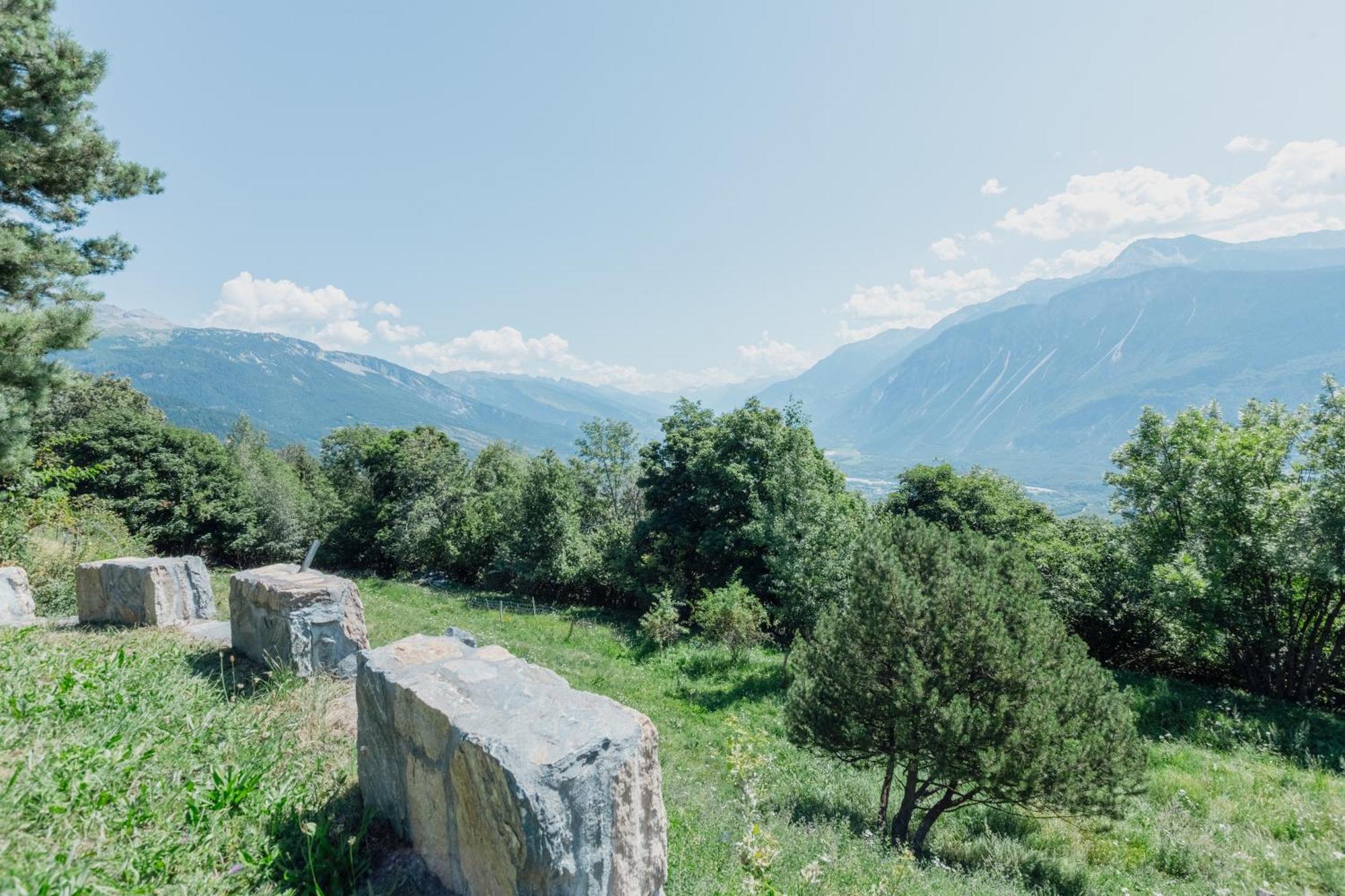 Magnifique Mitoyen Avec Vue Sur Les Montagnes * Crans-Montana